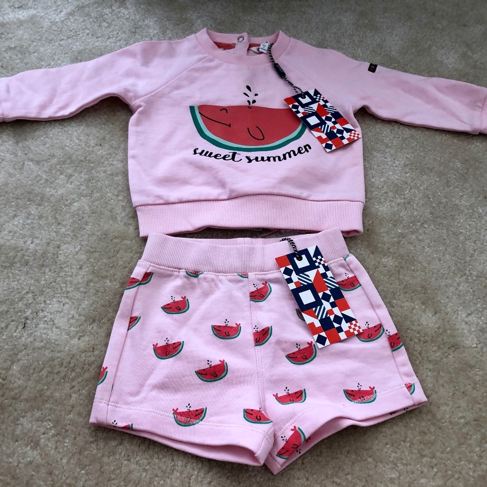 New Watermelon Baby Sweatsuit set SZ 12 mos.‎